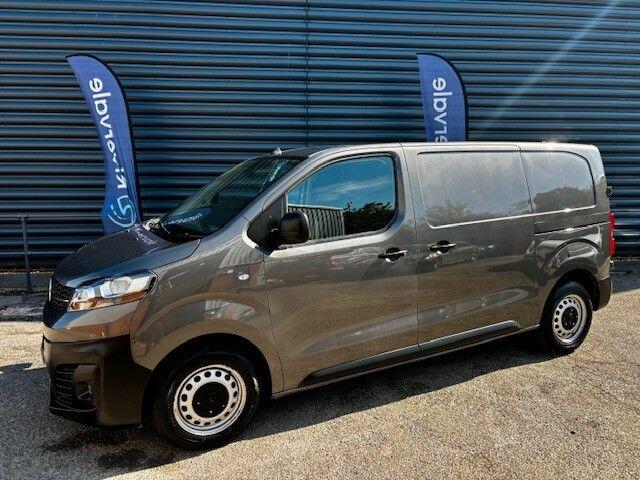 Vauxhall Vivaro image 3